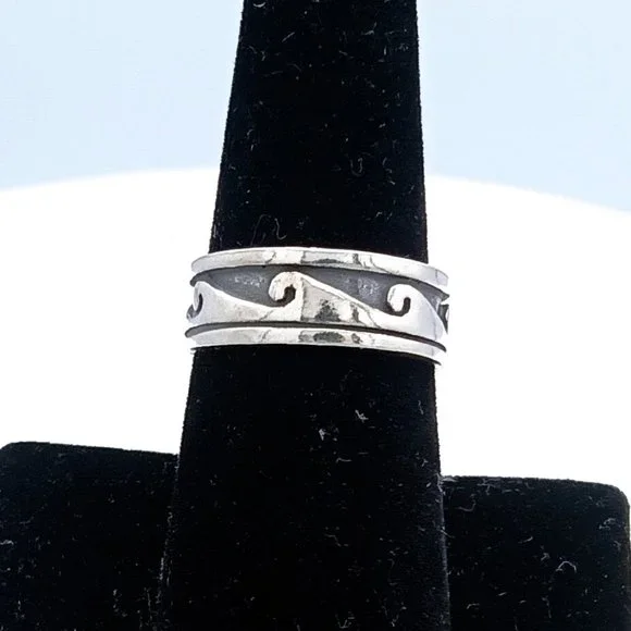 Vintage Sterling Silver Wave Scroll Oxidized Band Ring - Picture 2 of 13